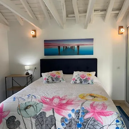 Moradia Terra Cha Sea View 1 To 4 Pers Tatil Evi Lomba (Flores)