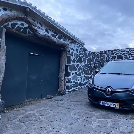 Moradia Terra Cha Sea View 1 To 4 Pers