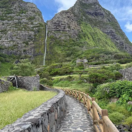 別荘 Moradia Terra Cha Sea View 1 To 4 Pers Lomba (Flores)