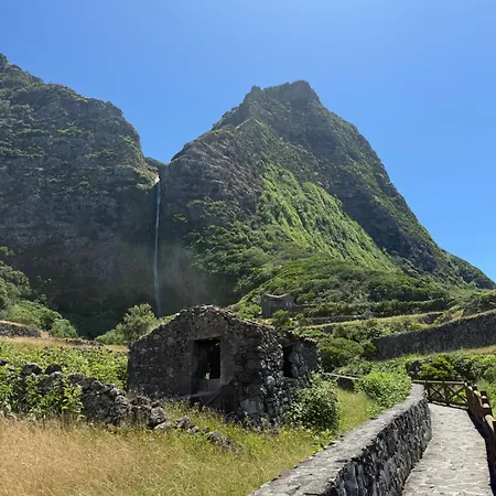 Moradia Terra Cha Sea View 1 To 4 Pers *