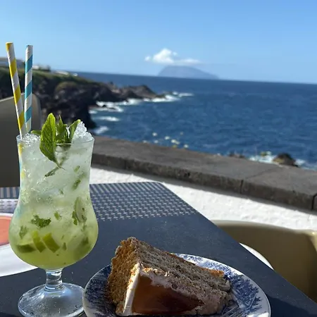 Moradia Terra Cha Sea View 1 To 4 Pers