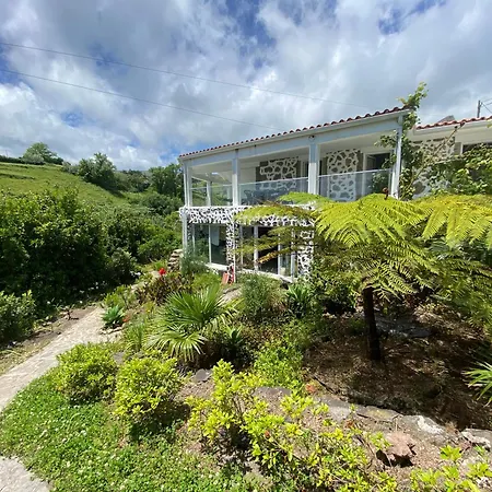 Moradia Terra Cha Sea View 1 To 4 Pers *