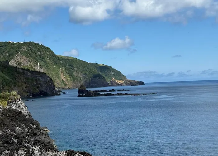 Moradia Flores Terra Chã Casa de Férias *