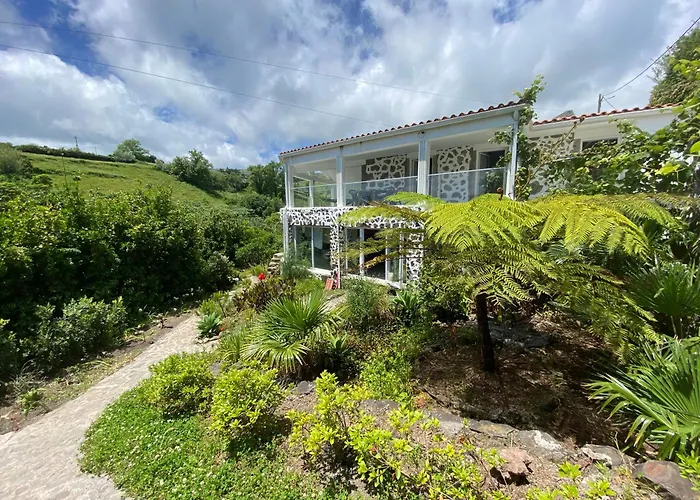 Moradia Flores Terra Chã *